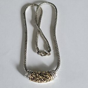 🌟Fashion Necklace Elegant Silver / Gold Necklace With CZ Stone Accents Preowned